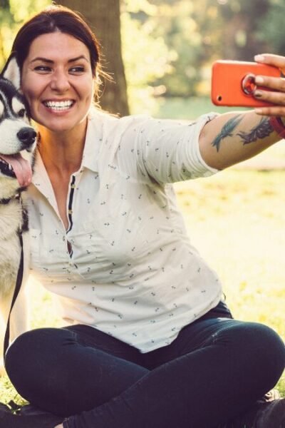 os tutores de pets devem ter rotina diária com brincadeiras